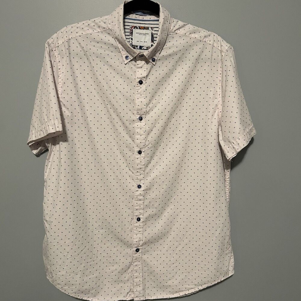 Denim And Flower Mens Button Down Shirt Size Large Light Pink Short Sleeve